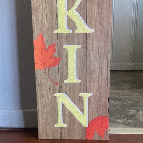 NWT- 48” Vertical Wooden Glittered HELLO PUMPKIN Fall Decor Sign - Picture 11 of 17